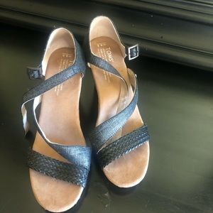 Toms Black Wedge Sandal